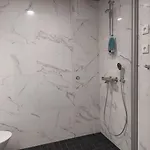 Keskusta Uusi Kalustettu Kaksio. Apartmán
